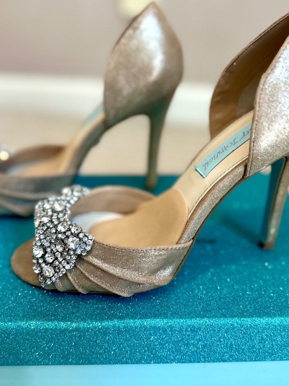Betsey Johnson rhinestone heels size 6 - Picture 2 of 3